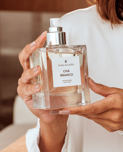 scented-home-spray-cha-branco