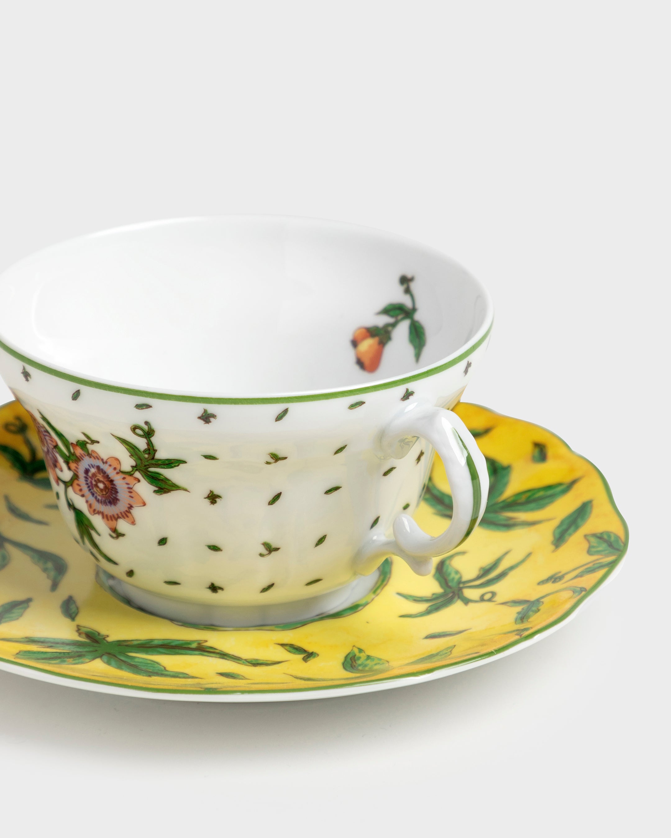 Tea Cup and Saucer Flor de Maracuja - Tania Bulhões