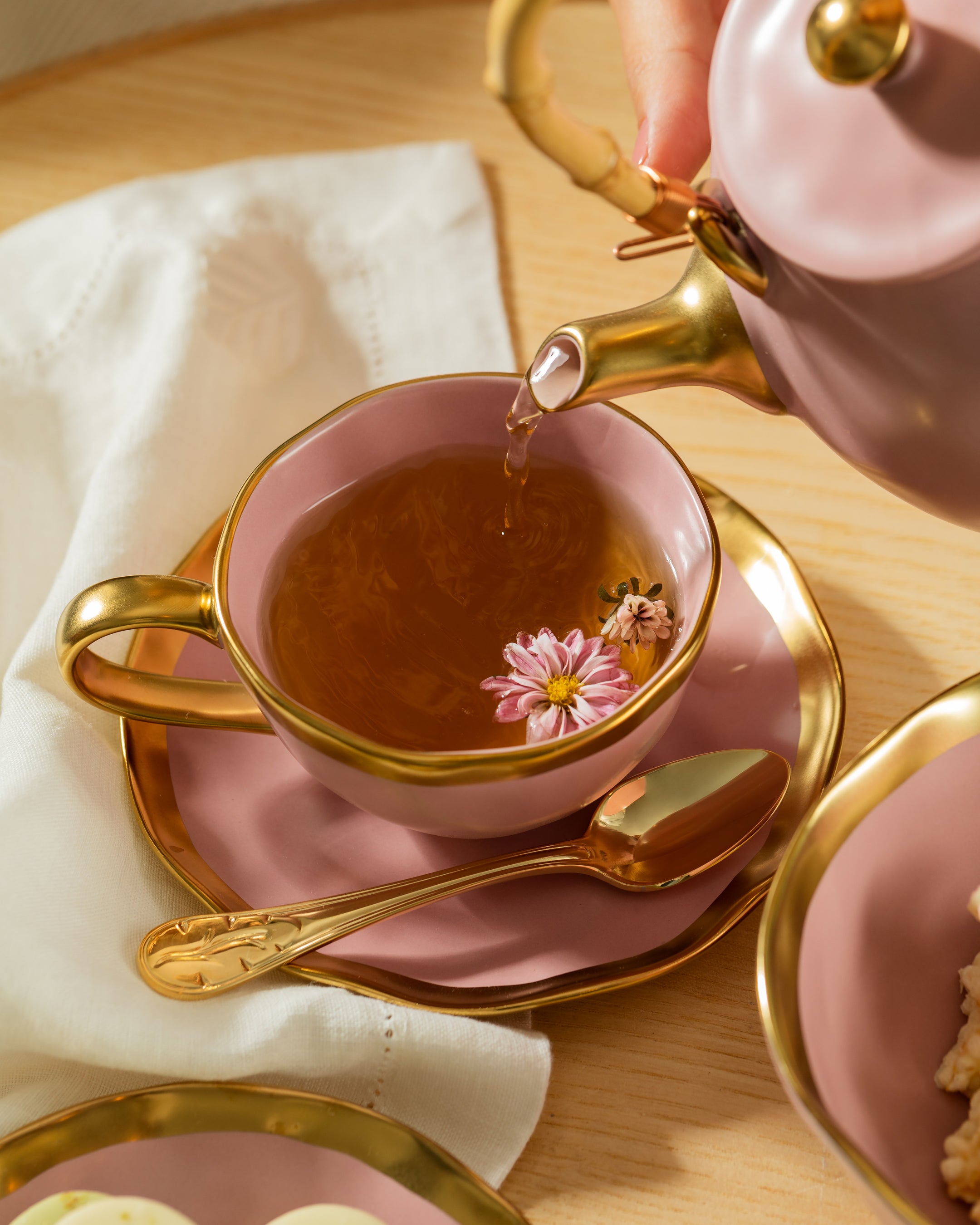 Tea Cup and Saucer Mediterraneo Pink - Tania Bulhões