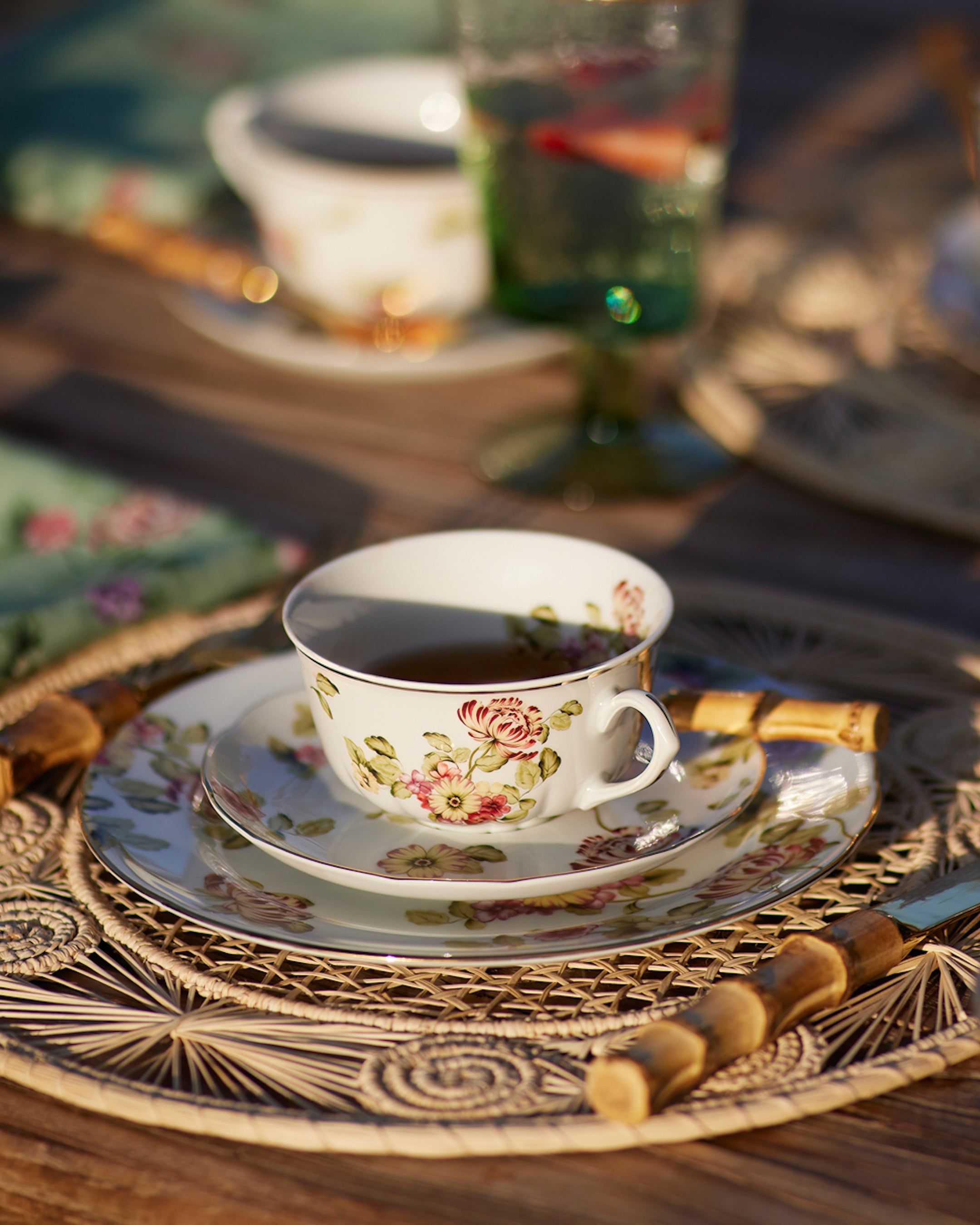 Tea Cup and Saucer Flor do Ocidente (4) - Tania Bulhões